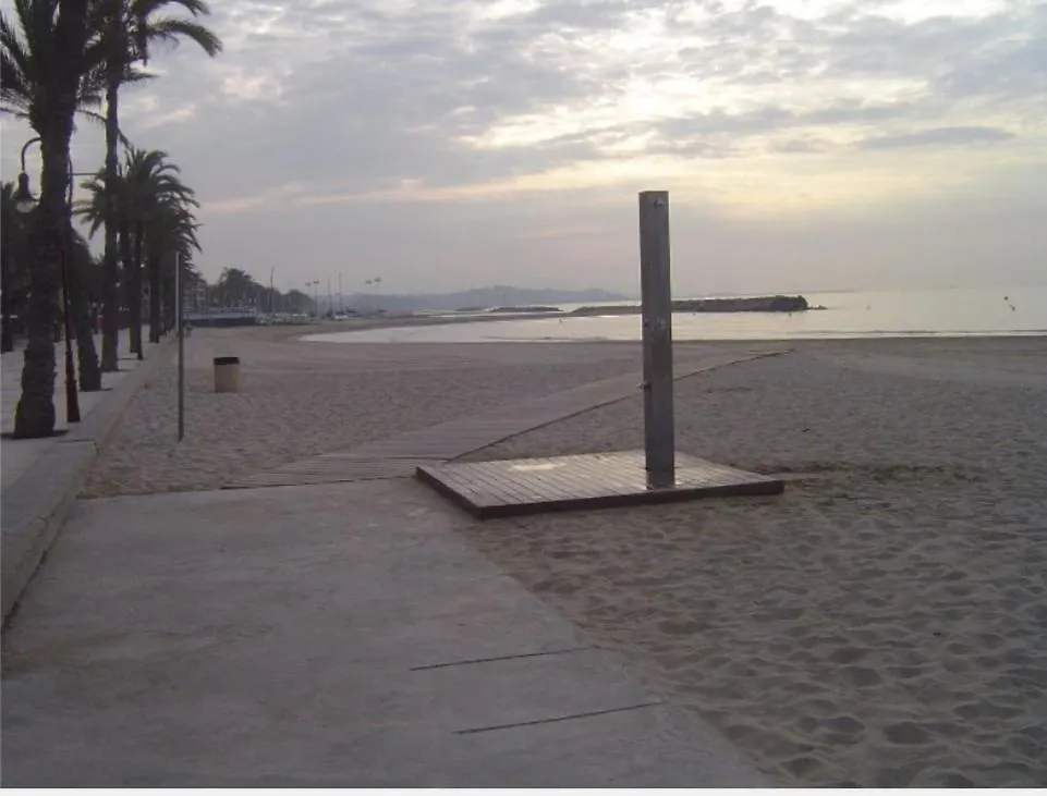 Apartamento En Segunda Linea De Mar, Wifi & A.C Cubelles Apartment